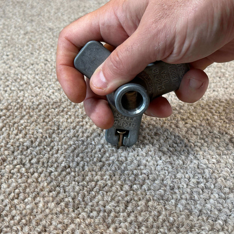 Laad de afbeelding in de Galerij-viewer, Stop Squeak Repair Kit - Fix Creaky Wood and Carpeted Floors - Floor Fix Pro Squeaky Floor Repair
